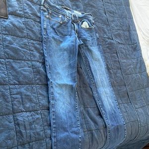 Cremieux Men’s Jeans. Size 34/32. Slim fit.